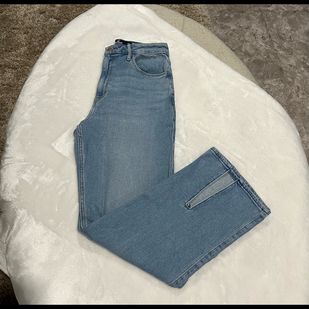 Hollister high waisted straight jeans